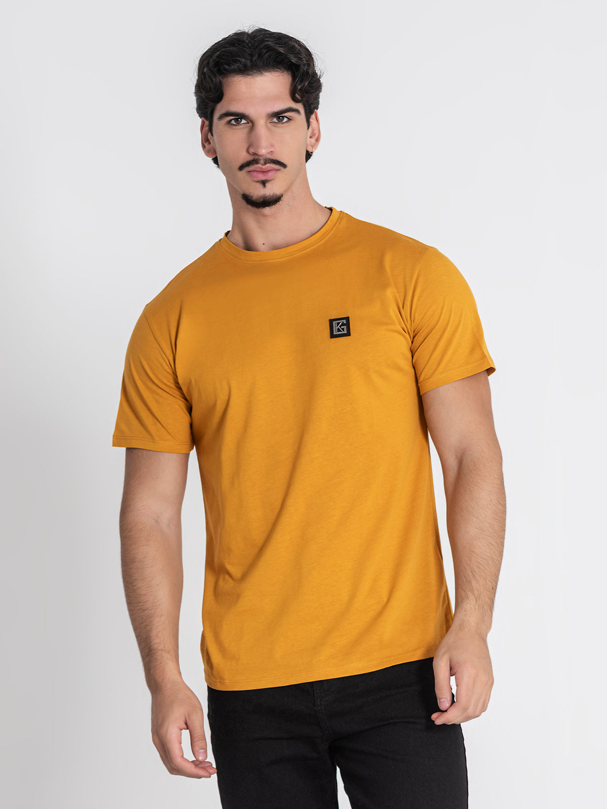 t-shirts / Yellow GK Plaque Tee