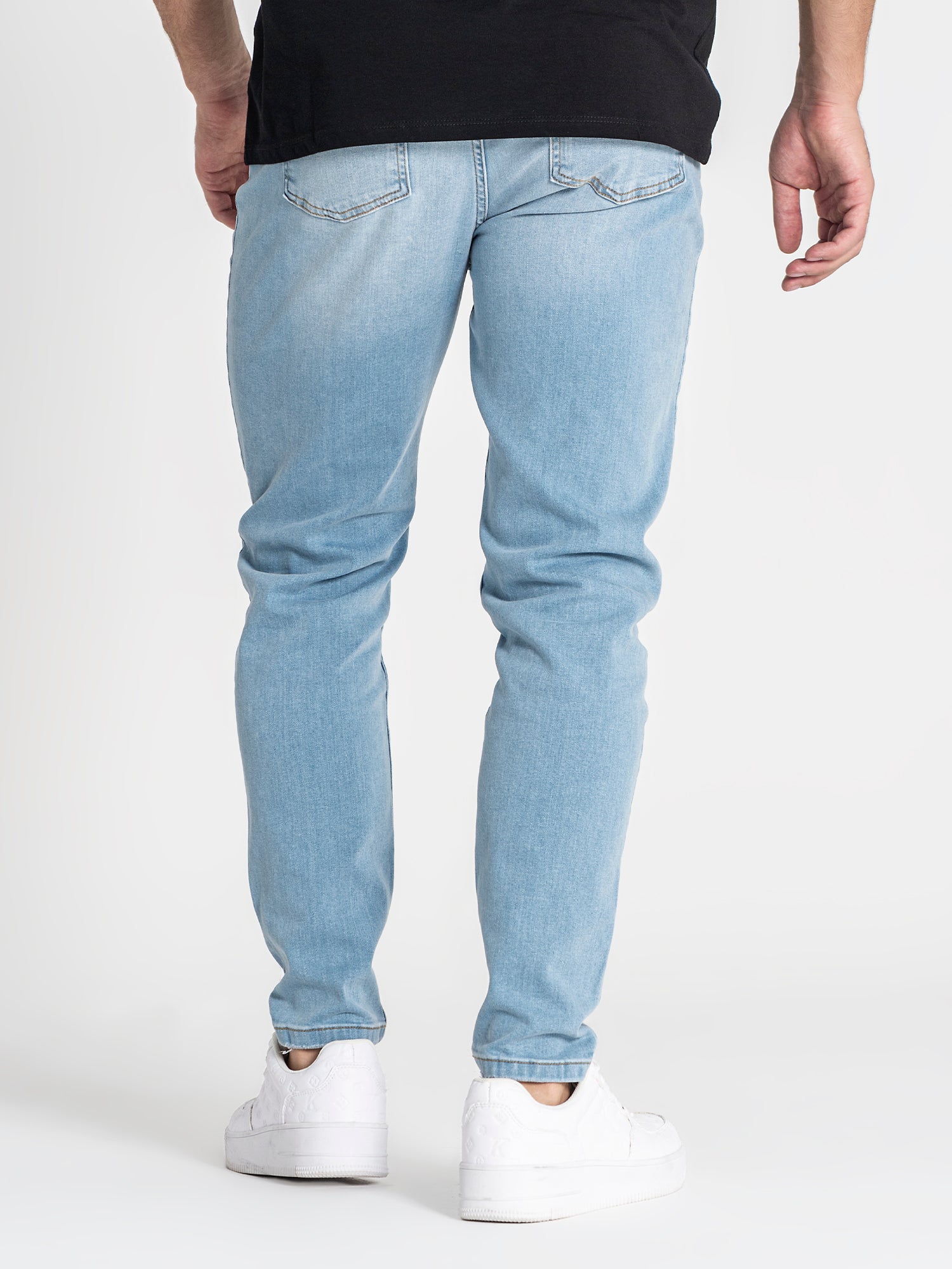 jeans / Light Blue Carrot Leg Jeans