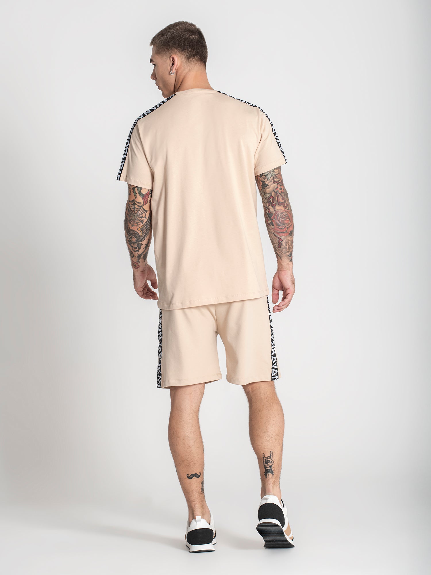 t-shirts / Beige Futura Tee